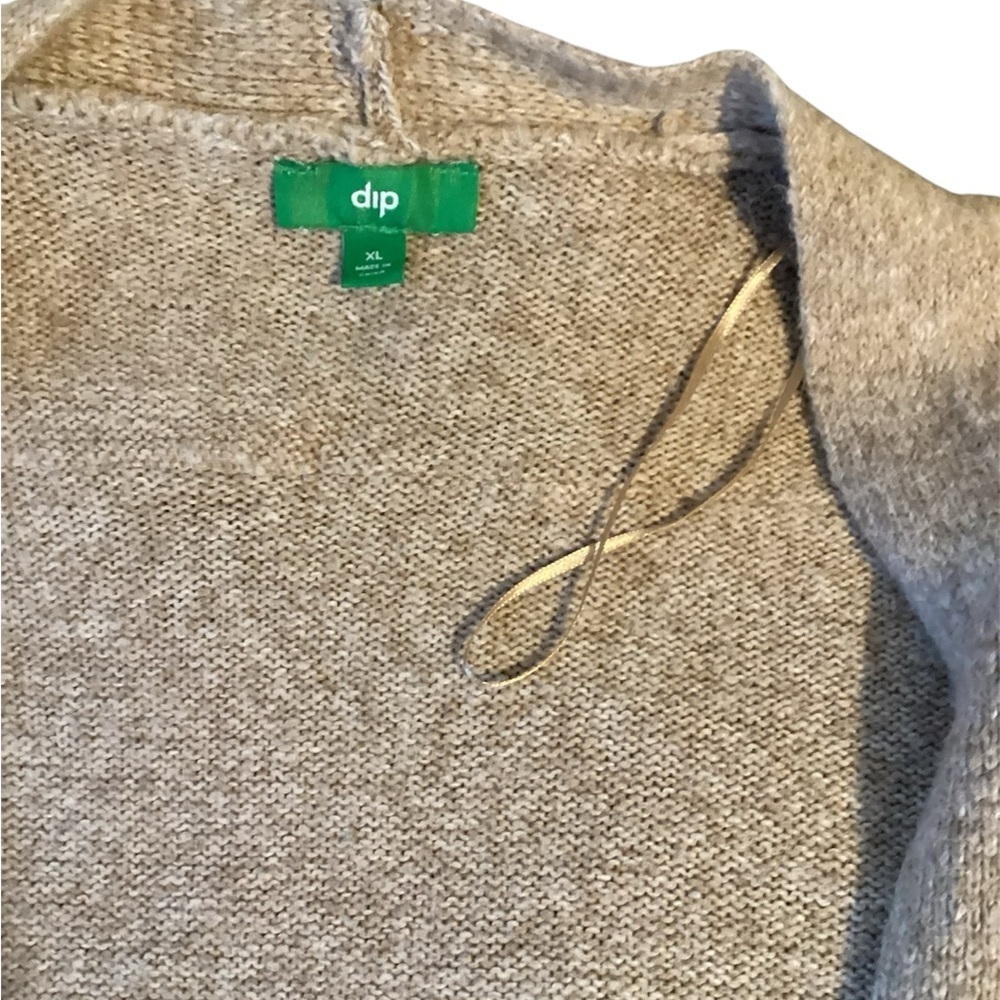 #103 Dip Heather Gray and tan color Knit cardigan sweater size XL in women’s